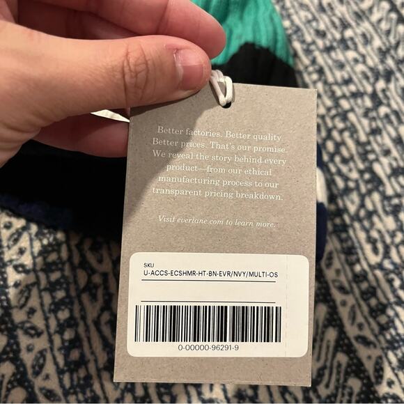 NWT Everlane Unisex The Cashmere Wool Beanie Hat Green Navy One Size - Picture 3 of 4